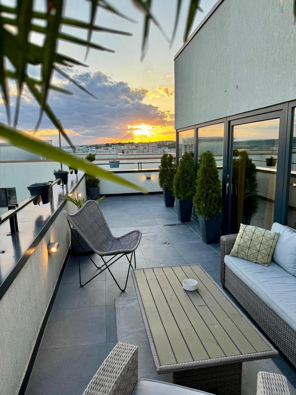 Ferienwohnung Penthouse Exclusive View , Iasi Exterior foto